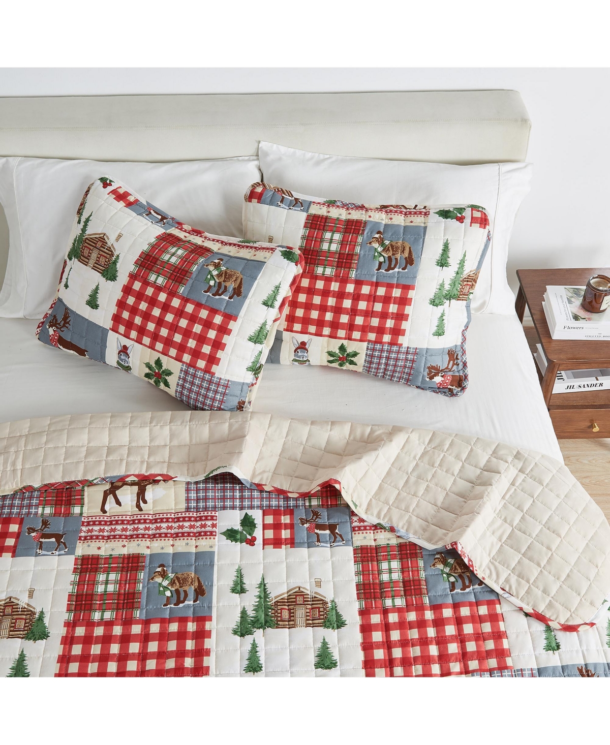Linery & Co. Festive Holiday Reversible Microfiber Quilt Set with Shams