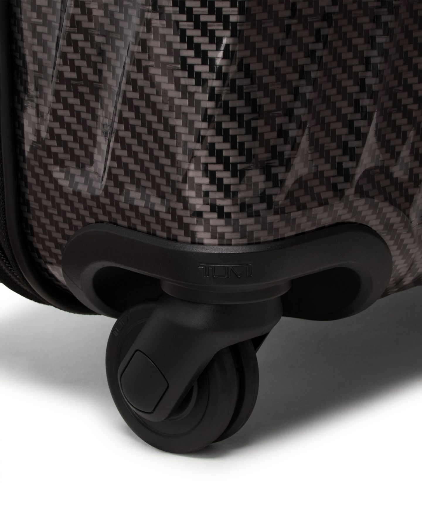 Чемодан ручная кладь Tumi 19 Degree Lite Continental на 4 колёсах — фото 10