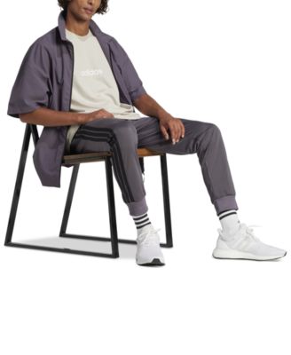 Men's Essentials Regular-Fit Linear Logo Graphic T-Shirt