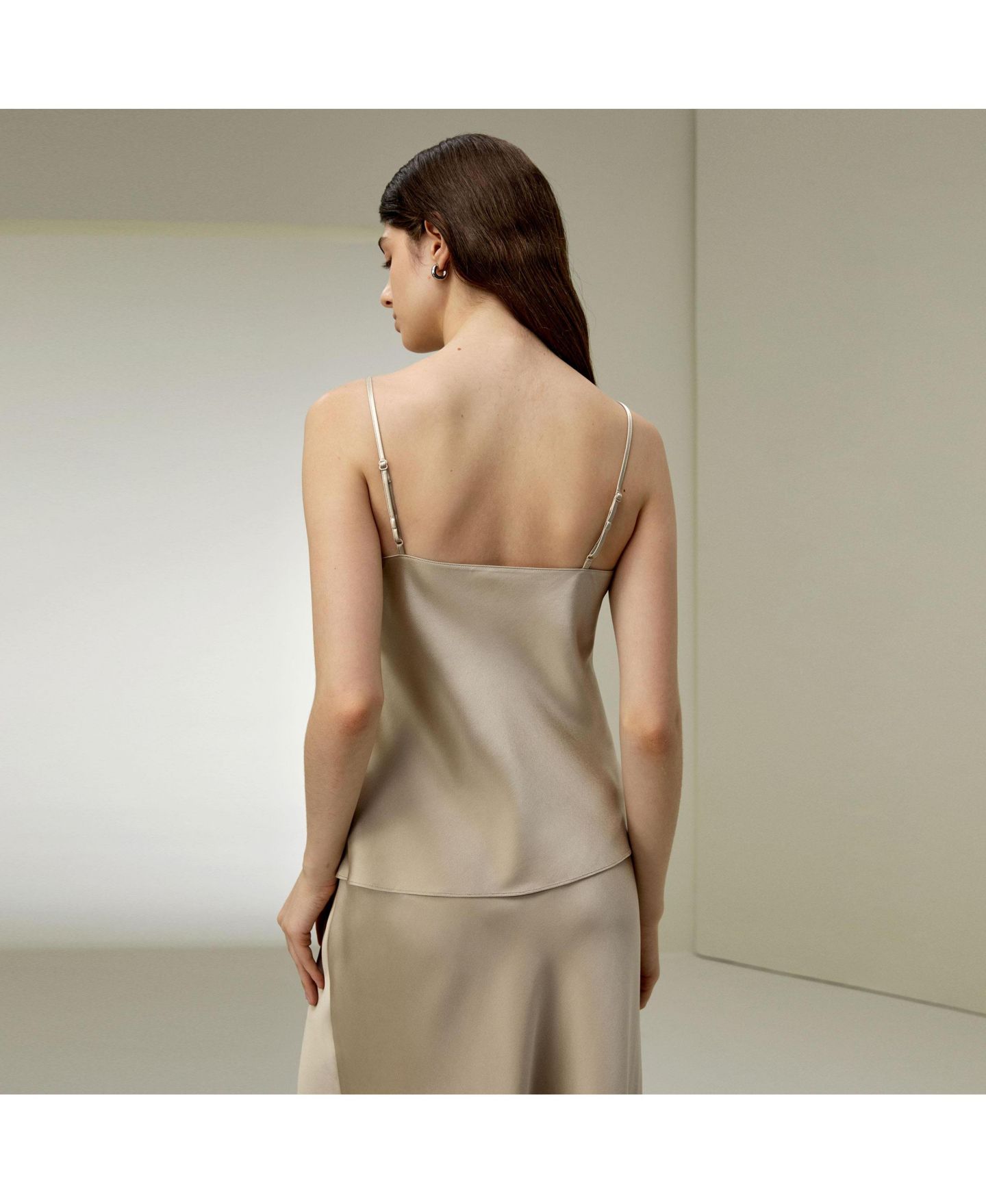 Женский топ LILYSILK Double-Faced Silk Charmeuse Camisole, цвет: Светлый абрикосовый — фото 3
