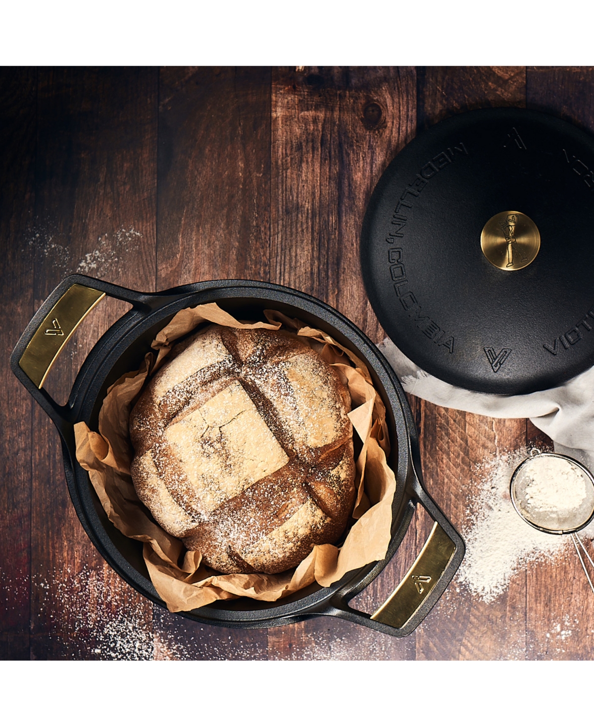 Victoria Signature Series 6 Qt Cast Iron Dutch Oven With Lid In Black And Gold
