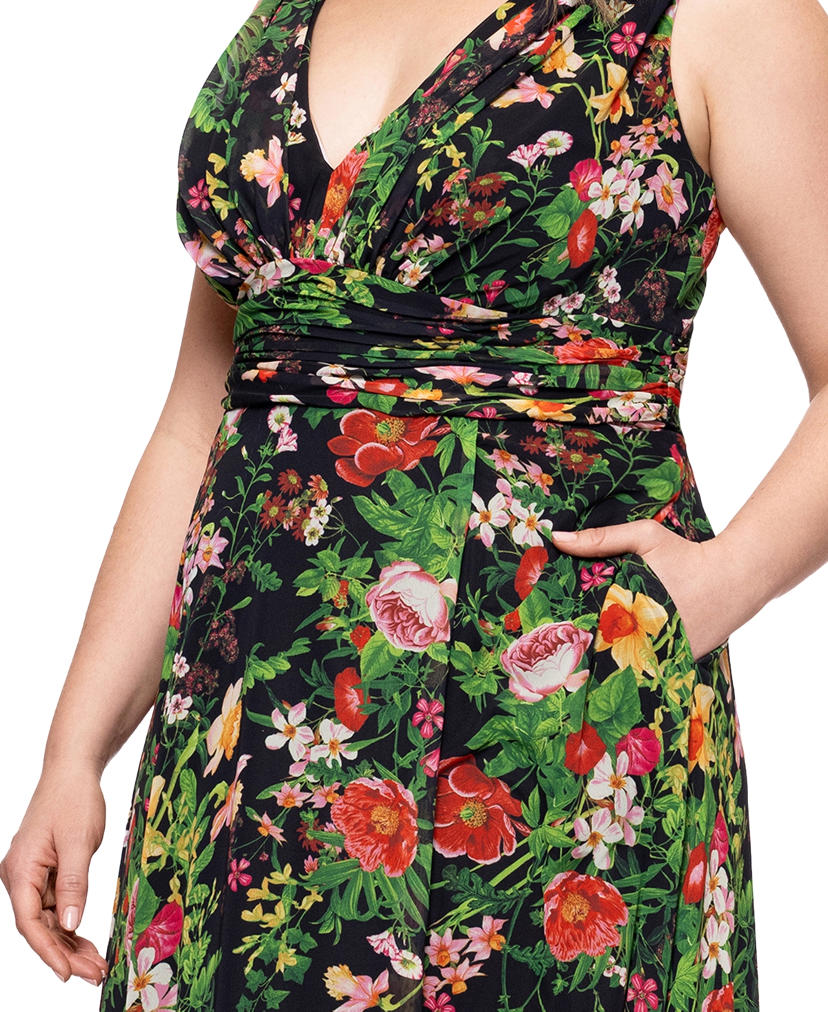 Betsy & Adam Plus Size Floral Print V-neck Sleeveless Gown In Black,red