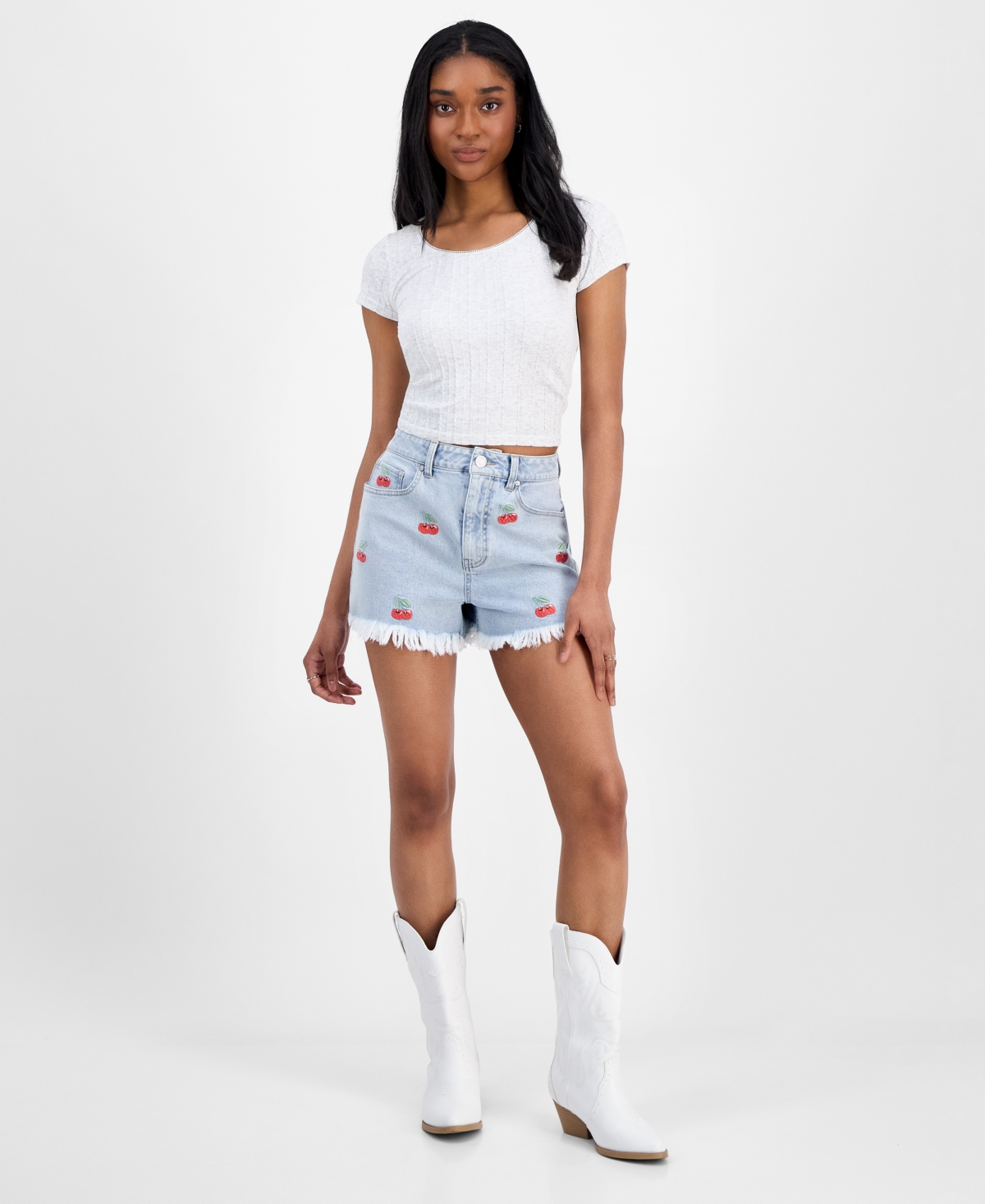 Juniors' Cherry Embroidered Denim Shorts - Vin