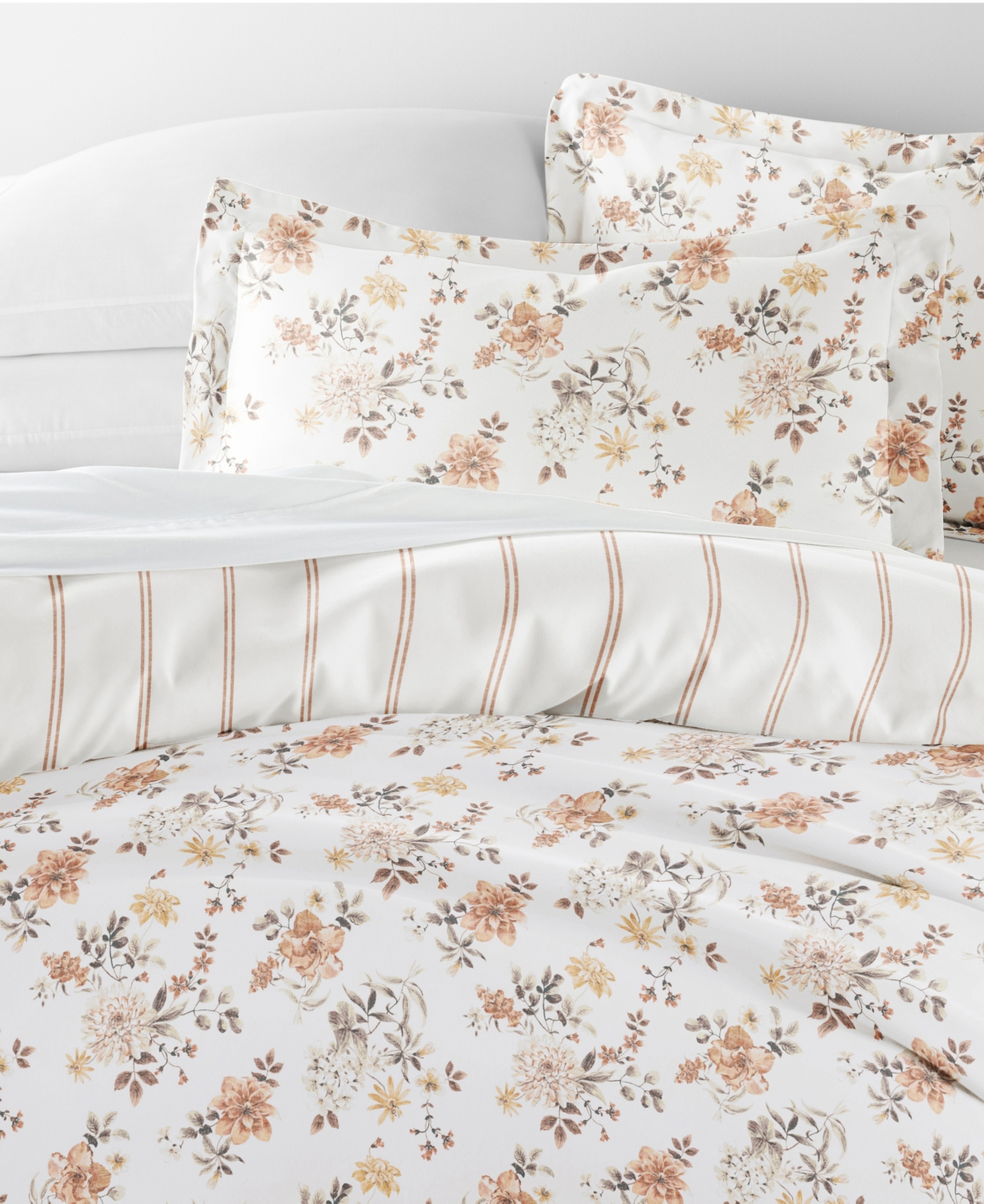 Ienjoy Home Timeless Pattern Reversible 3-pc. Duvet Cover Set, King/california King