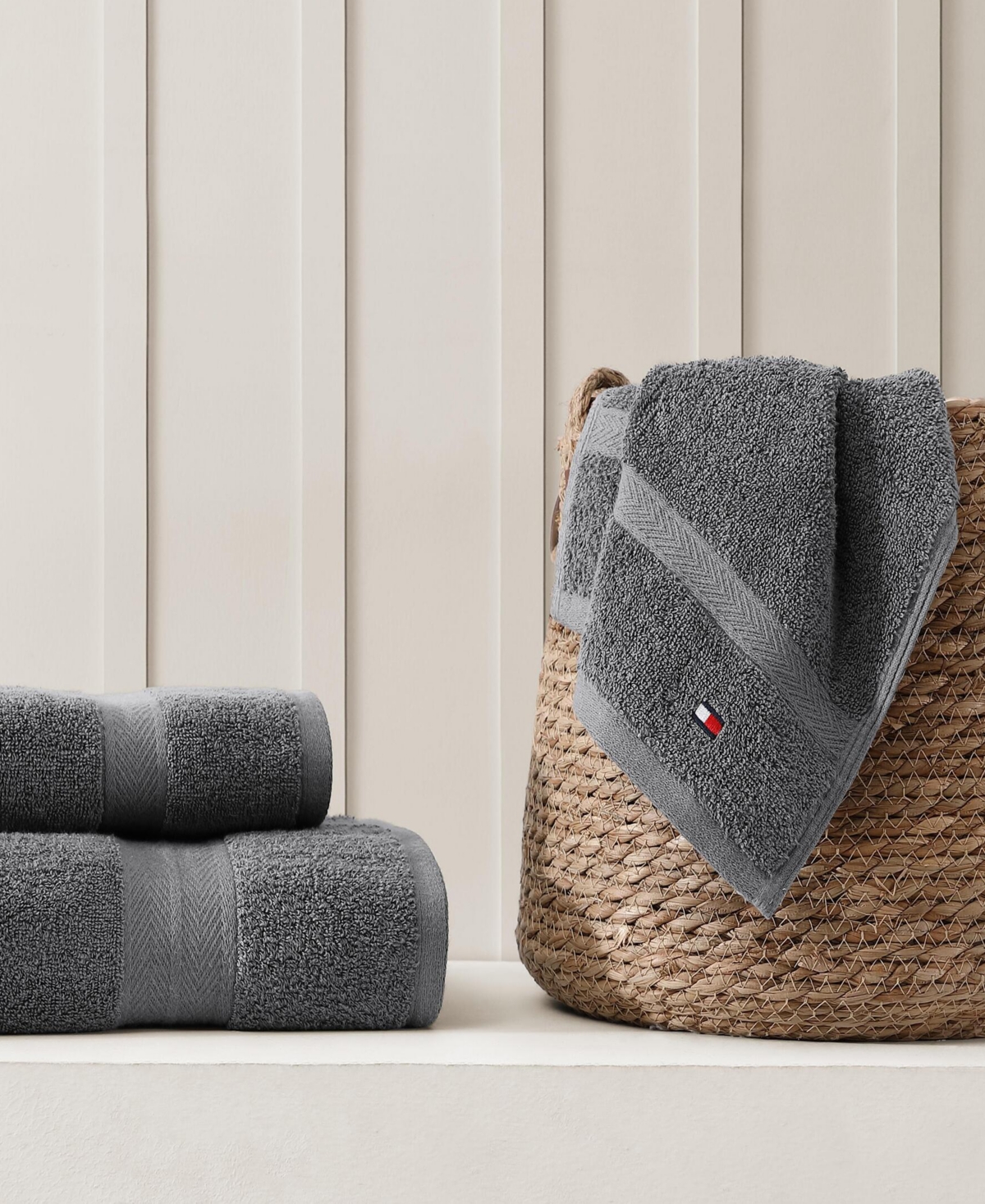 TOMMY HILFIGER HOME MODERN AMERICAN SOLID COTTON HAND TOWEL, 16" X 26" 