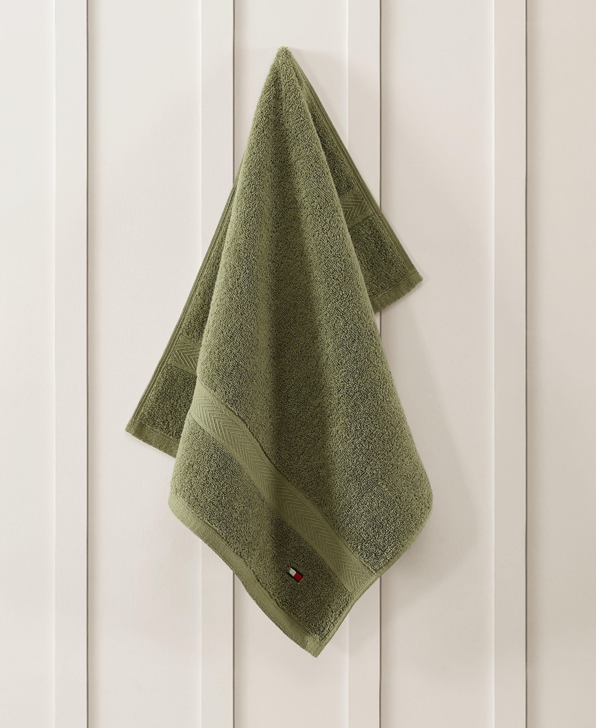 TOMMY HILFIGER HOME MODERN AMERICAN SOLID COTTON HAND TOWEL, 16" X 26" 