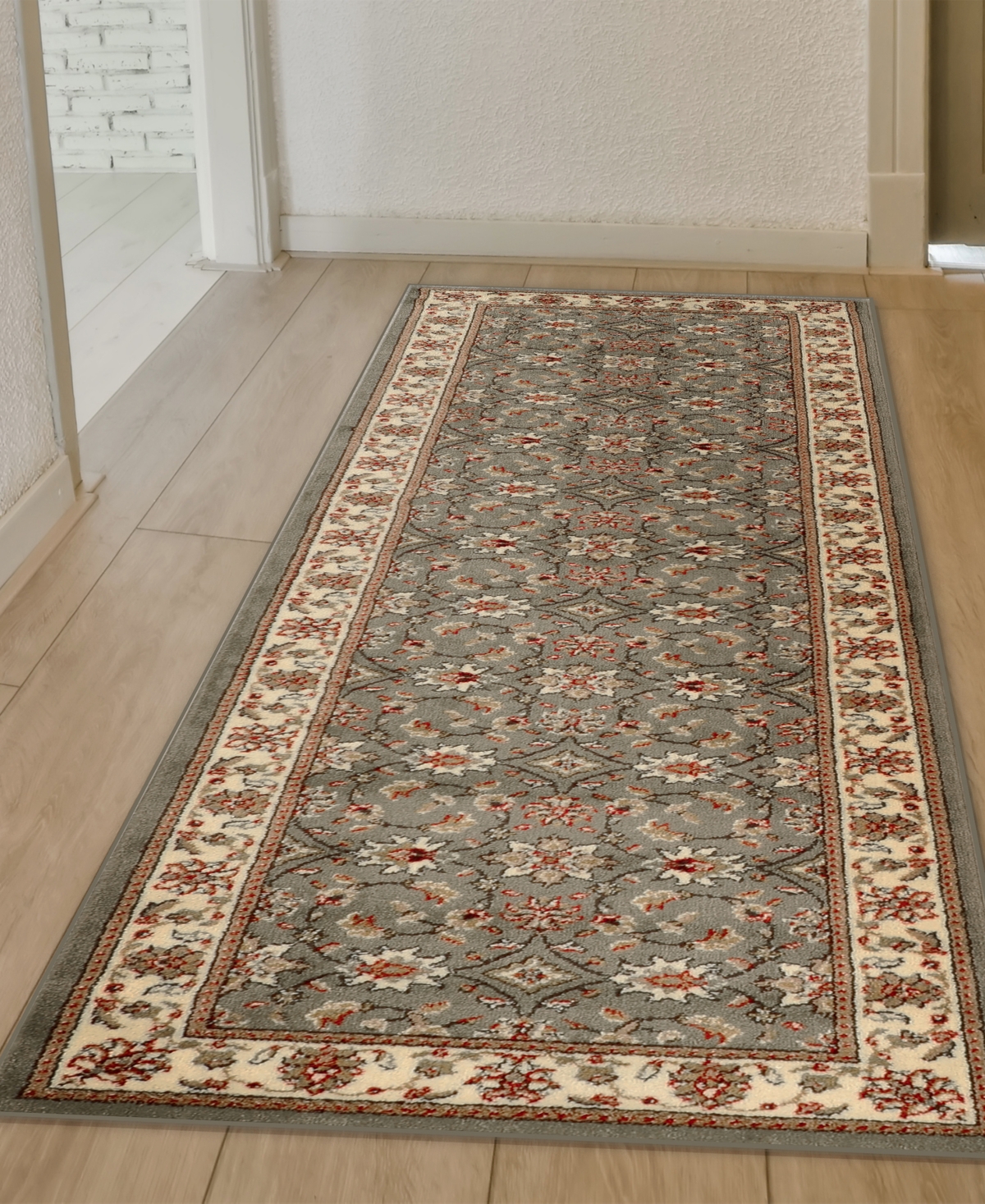 KM HOME CLOSEOUT! KM HOME PESARO 1592 2'2"X7'7" RUNNER AREA RUG 