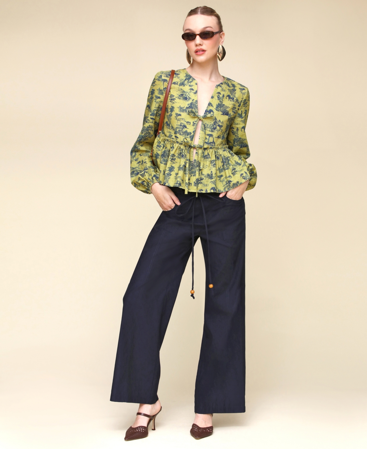 Avec Les Filles Balloon Sleeve Ruffled Shirt In Savanna Toile,olive,navy