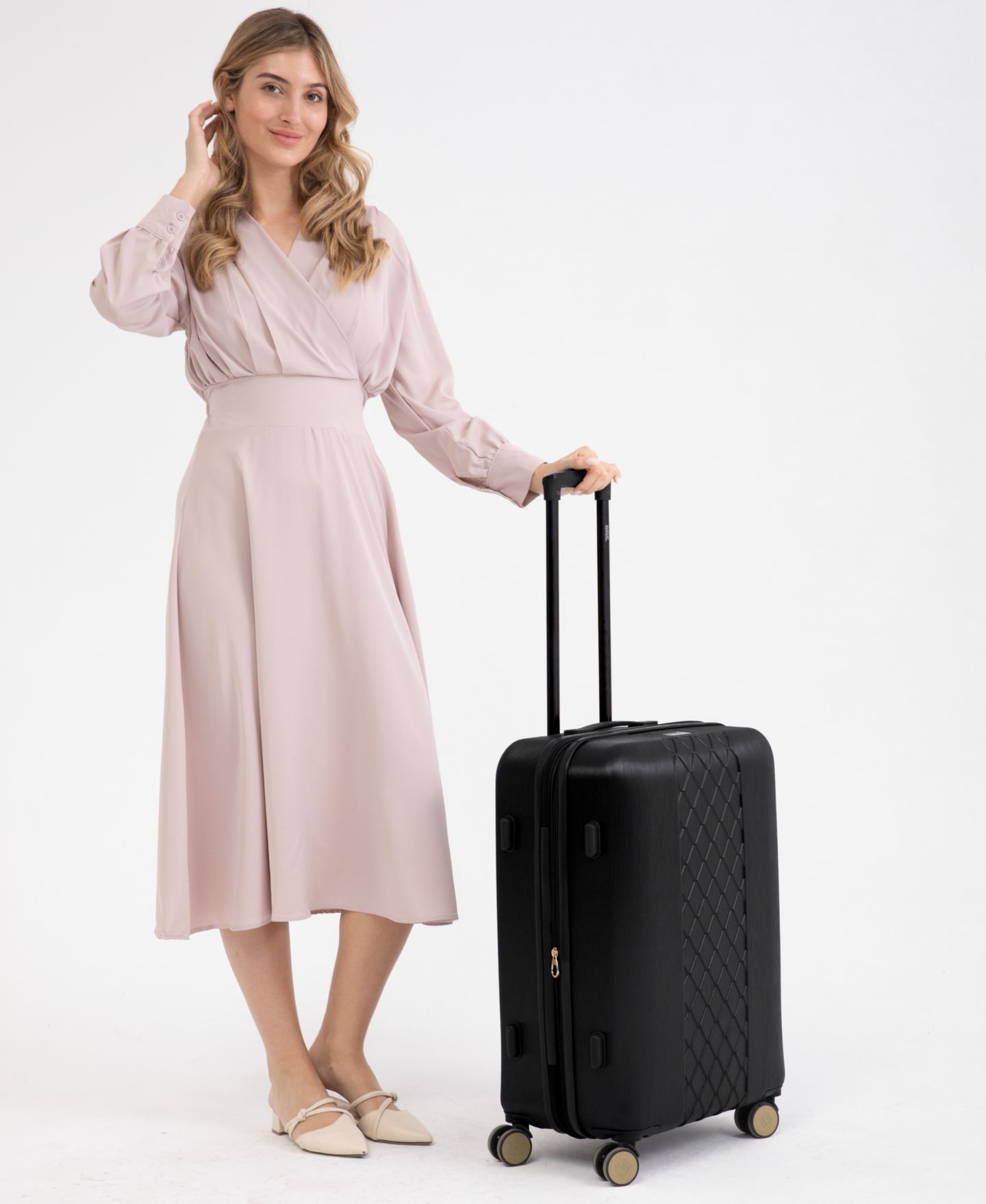 Чемоданы Badgley Mischka Diamond 3-Piece Expandable Spinner Luggage Set, цвет: Чёрный — фото 7
