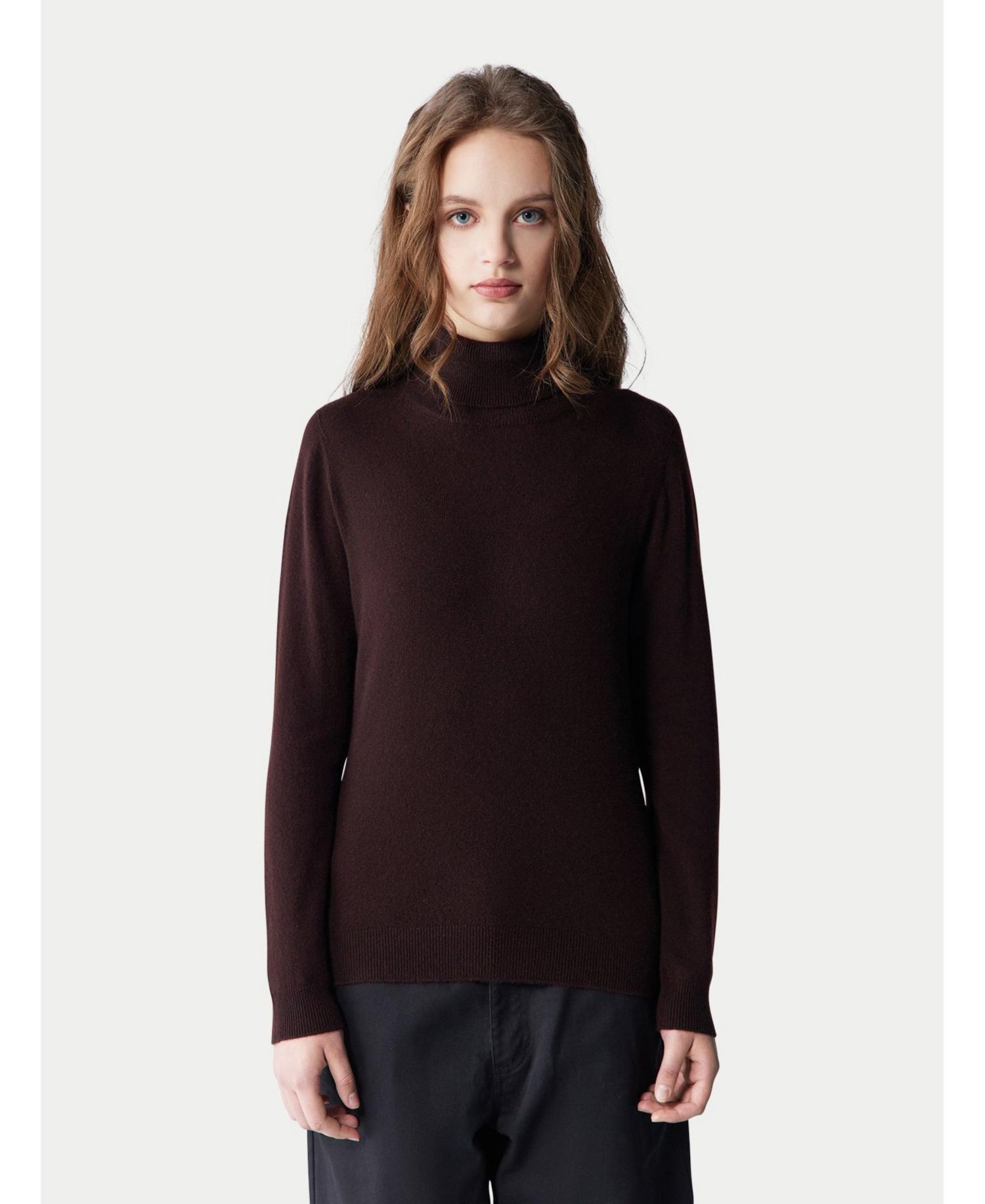 Women's Essential Cashmere Turtle Neck Sweater