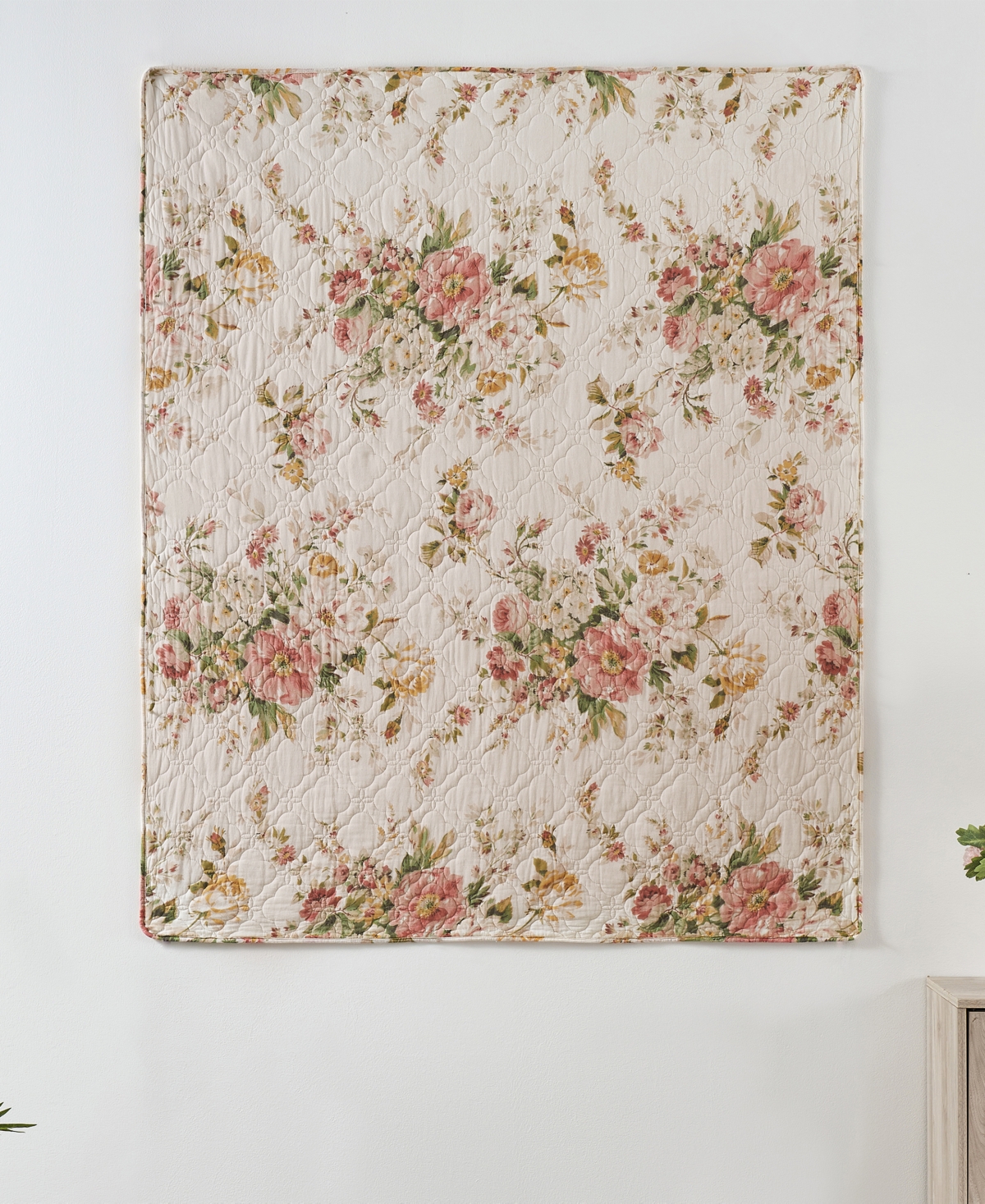 Greenland Home Fashions Cotton Reversible Quilted Throw, 50" X 60" In Buttercup Floral