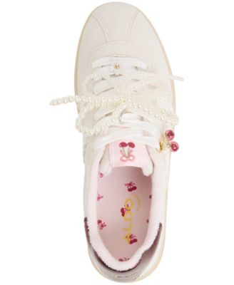 Women's Sweetthing Lace-Up Low-Top Sneakers