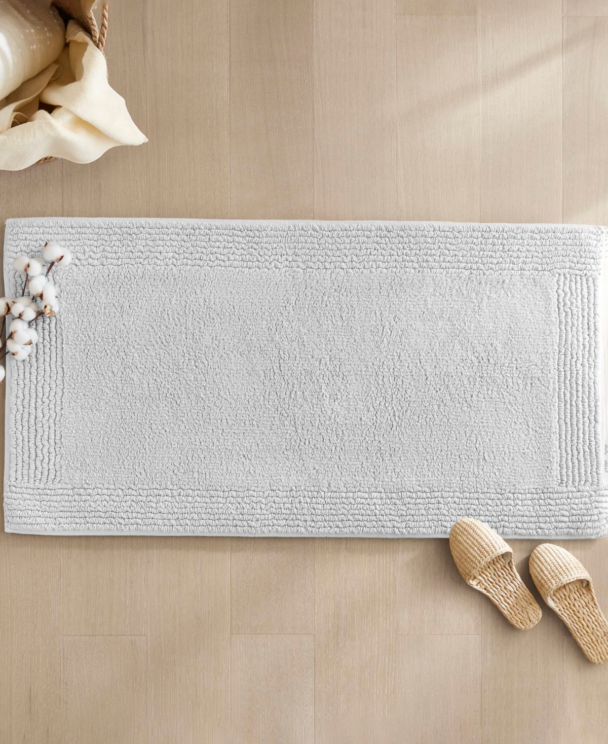 Madison Park Signature Splendor Reversible Tufted Cotton Bath Rug, 20" X 30"