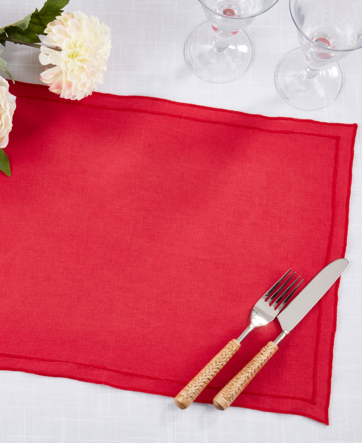 Saro Lifestyle Stonewashed Overlock Linen Edge Placemats, 14" X 20" In Red