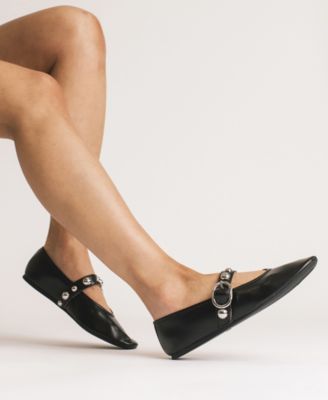 Women's Naveah Round Toe Ballet Flats