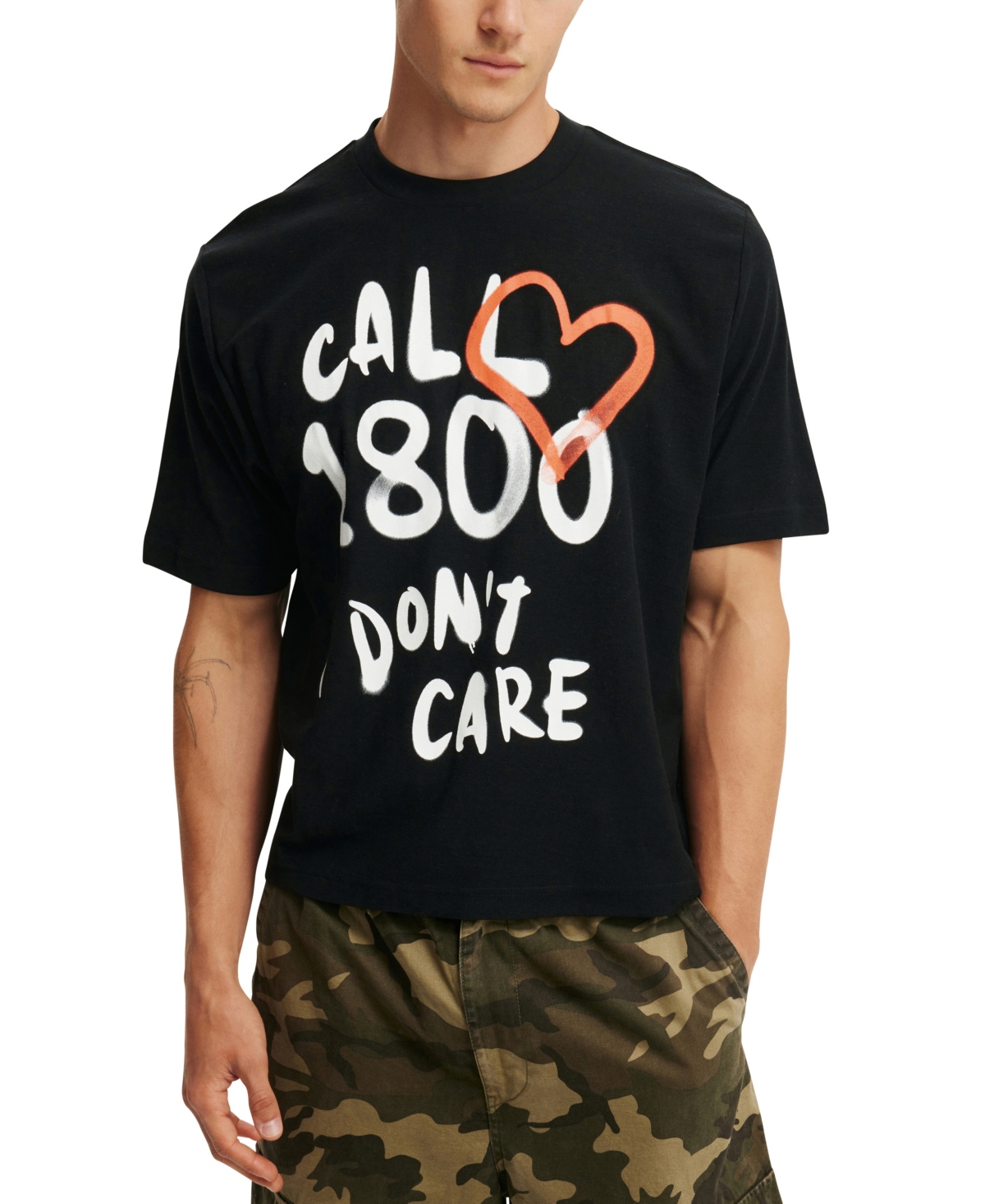 COTTON ON MEN'S CROPPED FIT GRAPHIC T-SHIRT 