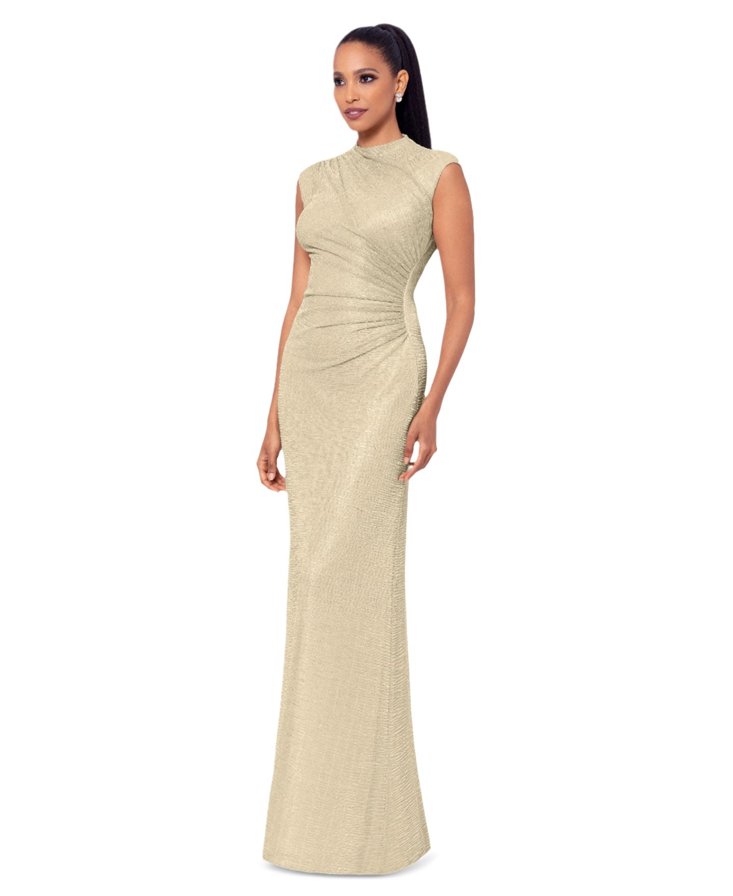 Женские платья Betsy & Adam Petite Ruched Metallic Crinkle Gown, цвет: Золотой — фото 2