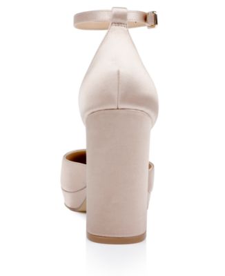 Women's Stephanie Closed Toe Platform Pumps