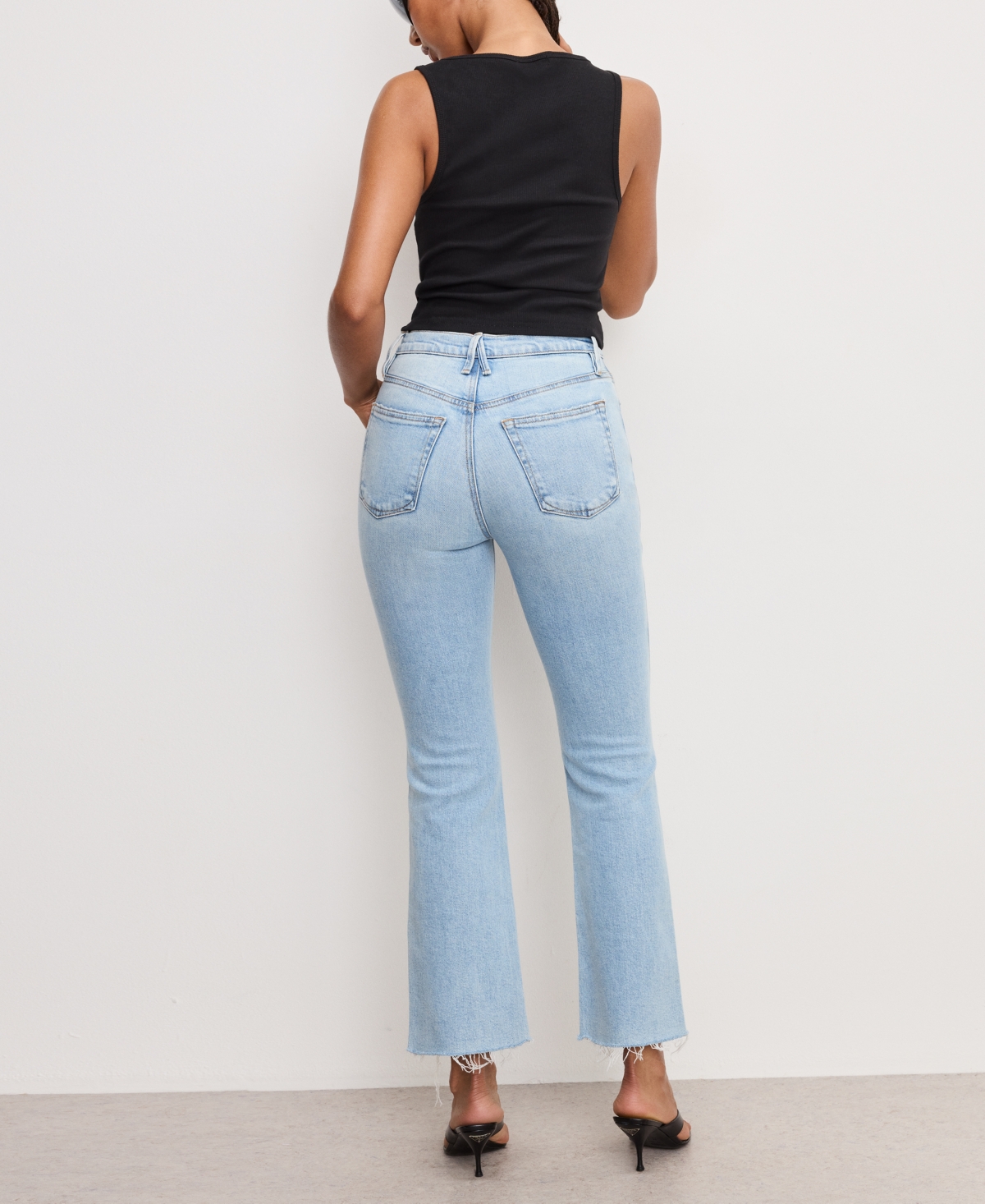 GOOD AMERICAN WOMEN'S GOOD STANDARD KICK-FLARE JEANS 