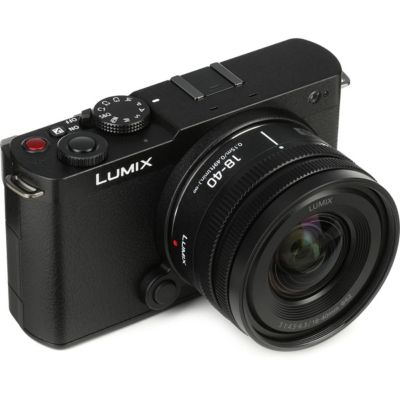 LUMIX S9 Mirrorless Camera with LUMIX S 18-40mm f/4.5-6.3 Lens and Essentials + Kit