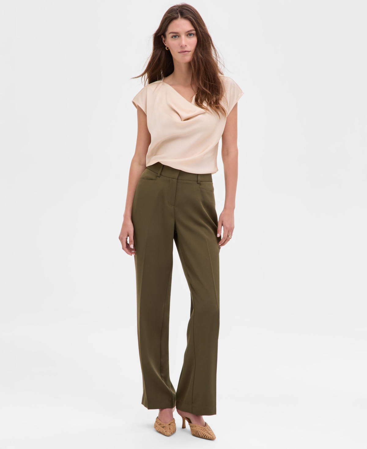 Women's Brushed Woven Mid-Rise Flared Pants - Olive