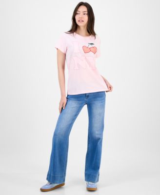 Juniors' New York Appliqu&eacute; Graphic T-Shirt
