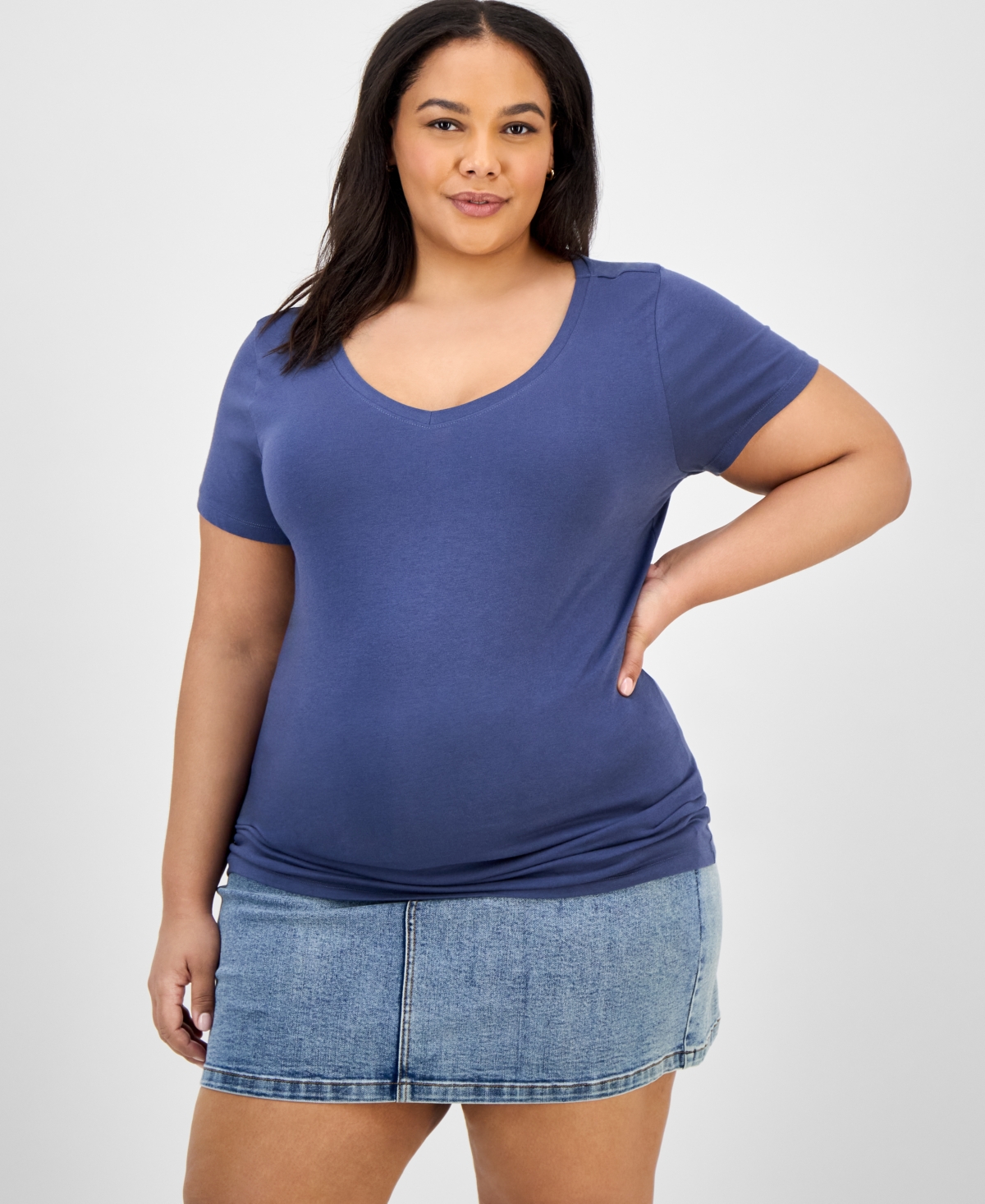 Trendy Plus Size Fitted V-Neck T-Shirt - Zinfandel