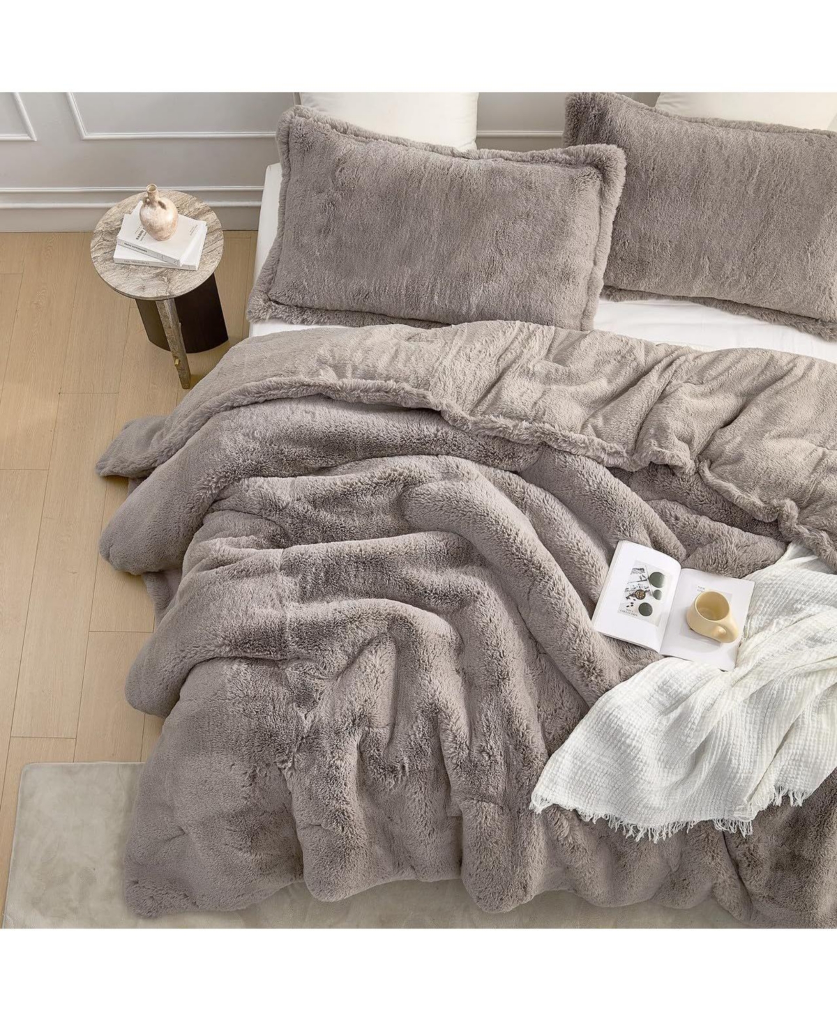 Chunky Bunnies - Coma Inducer Oversized Comforter Set - Taupewood