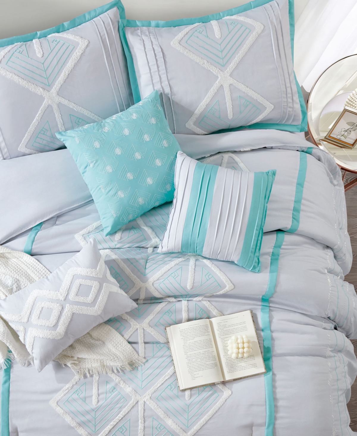 Shop Stratford Park Oliver 7-piece Comforter Set, Queen