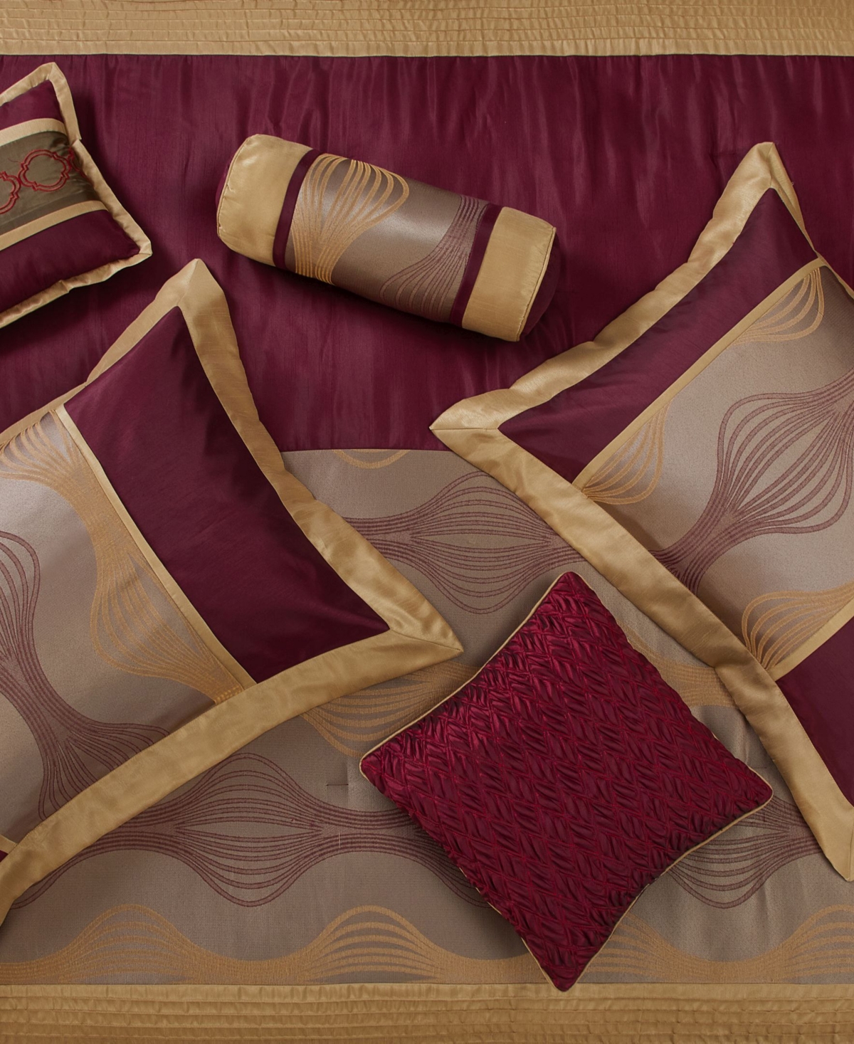 Stratford Park Kath 7-piece Comforter Set, Queen