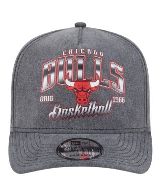 Men's Charcoal Chicago Bulls Throwback Washed Pre-Curved 9FIFTY Snapback Hat