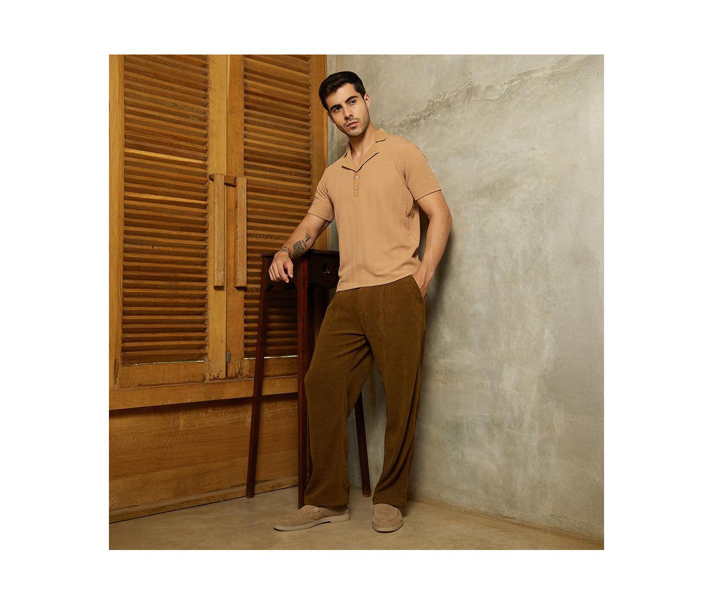 Мужская футболка Cahoot Campus Sutra Peanut Brown Rope-Tactile Cuban Polo, цвет: Коричневый — фото 6