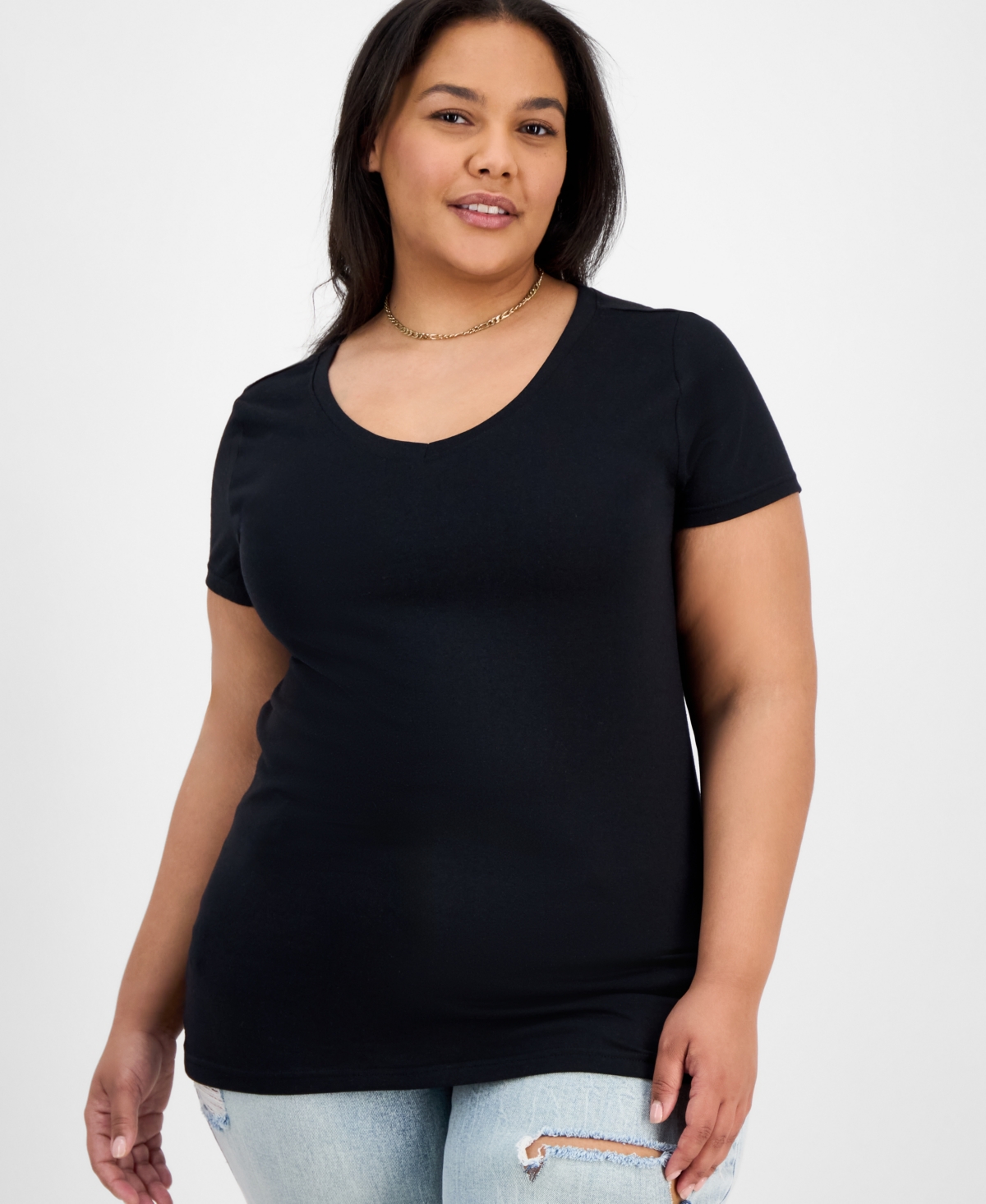 Trendy Plus Size Fitted V-Neck T-Shirt - Black Beauty