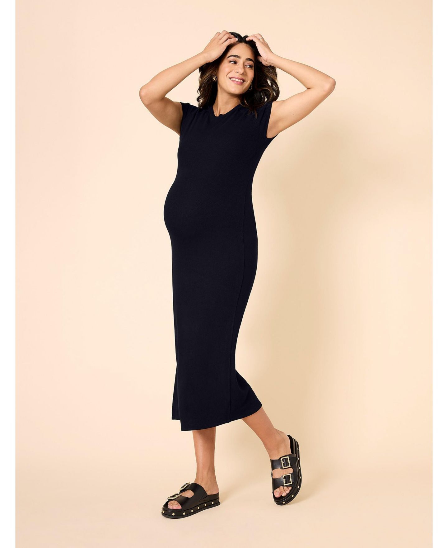 Женское платье Motherhood Maternity Rib Knit Short Sleeve Raglan Midi Dress - Motherhood, цвет: Чёрный — фото 5