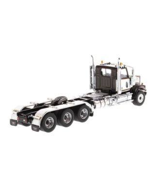 1/50 Western Star 4900 SF Day Cab Tridem Tractor
