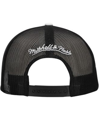 Men's Black Brooklyn Nets Roper Trucker Snapback Hat