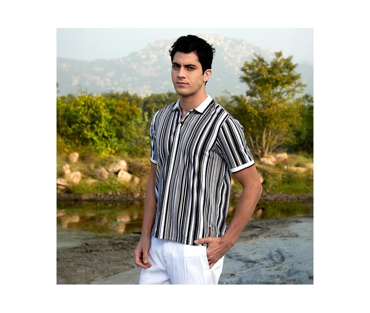 Мужская футболка Cahoot Campus Sutra Cream White and Midnight Black Multitrack Knit Polo, цвет: Чёрный — фото 4
