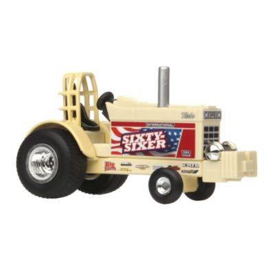 Chase Unit  1/64 International 1066 "Sixty-Sixer" Vintage Pulling Tractor