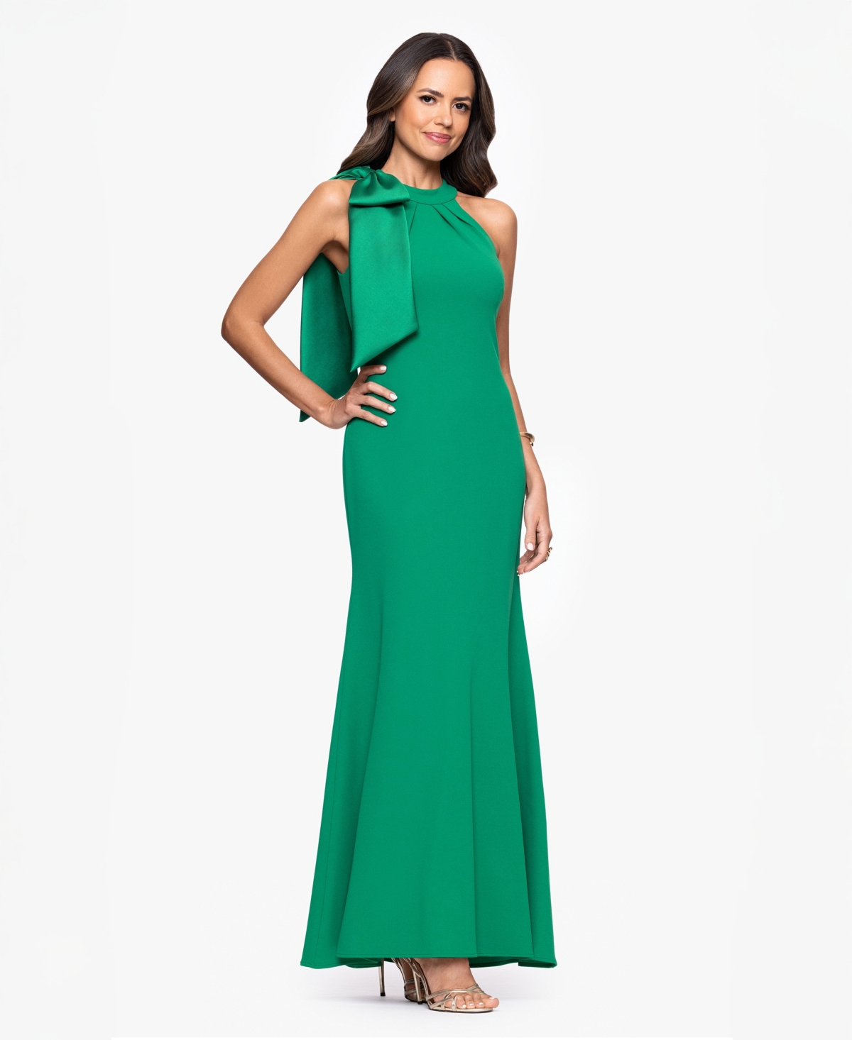 Betsy & Adam Women's Bow-embellished Halter Neck Sleeveless Gown
