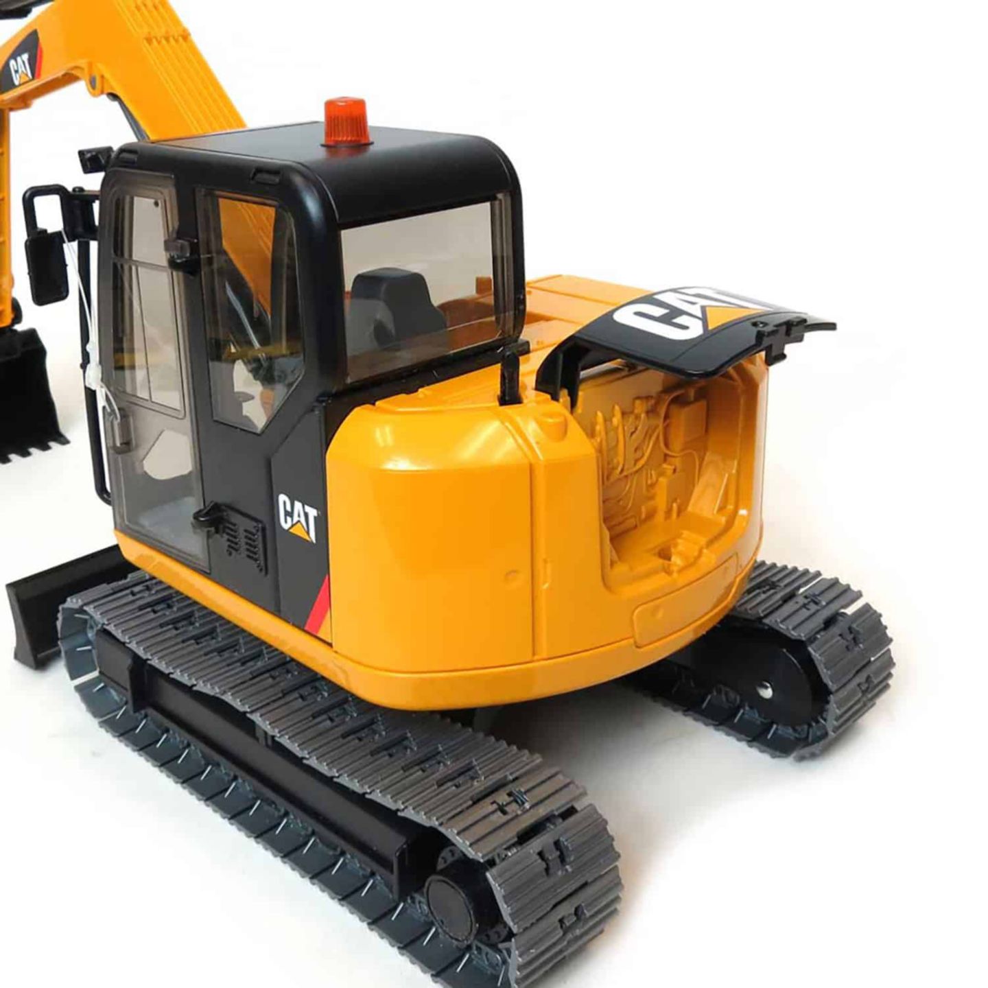 Детские игрушки Bruder 1:16 Scale Functional Hoe Blade Caterpillar Mini Excavator, 2-Piece Set — фото 3