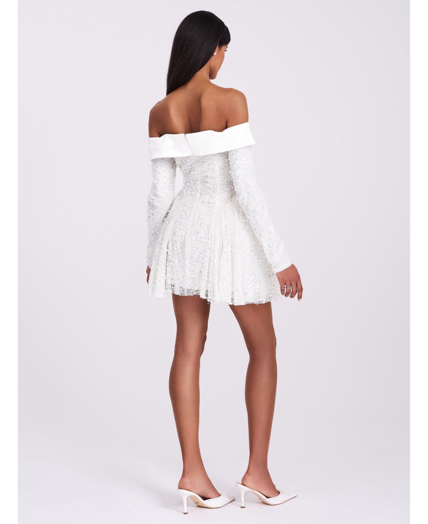 Женское платье Miss Circle Kira Bead Embroidered Mesh Off Shoulder Long Sleeve Mini, цвет: Белый — фото 6