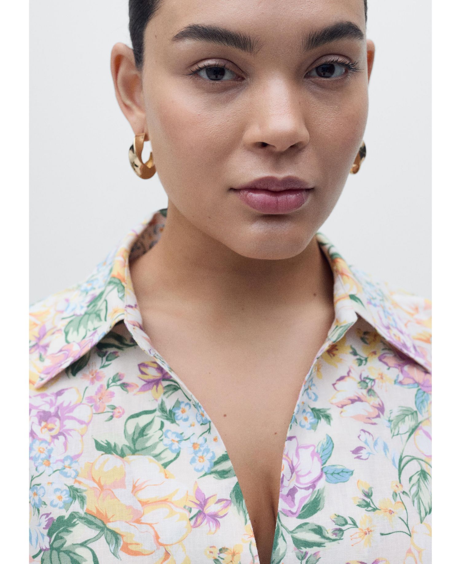 Women's Knotted Floral Linen Shirt