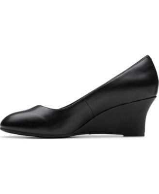 Women's Collection Olivette Cultured Pearl Pumps