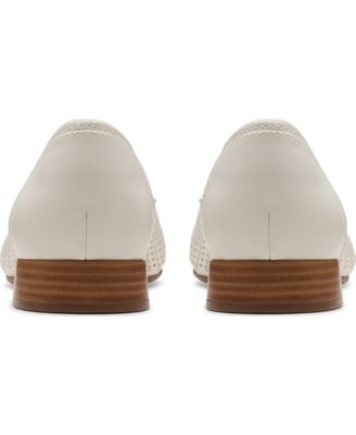 Women's Collection Natalyn Step Ballet Flats