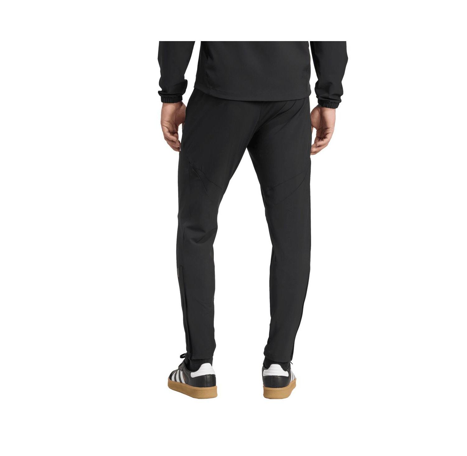 Men's Black Manchester United 2025/26 Tiro Vis Tech AEROREADY Travel Pants