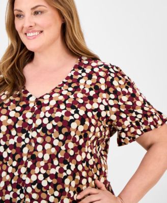 Plus Size Print V-Neck Top