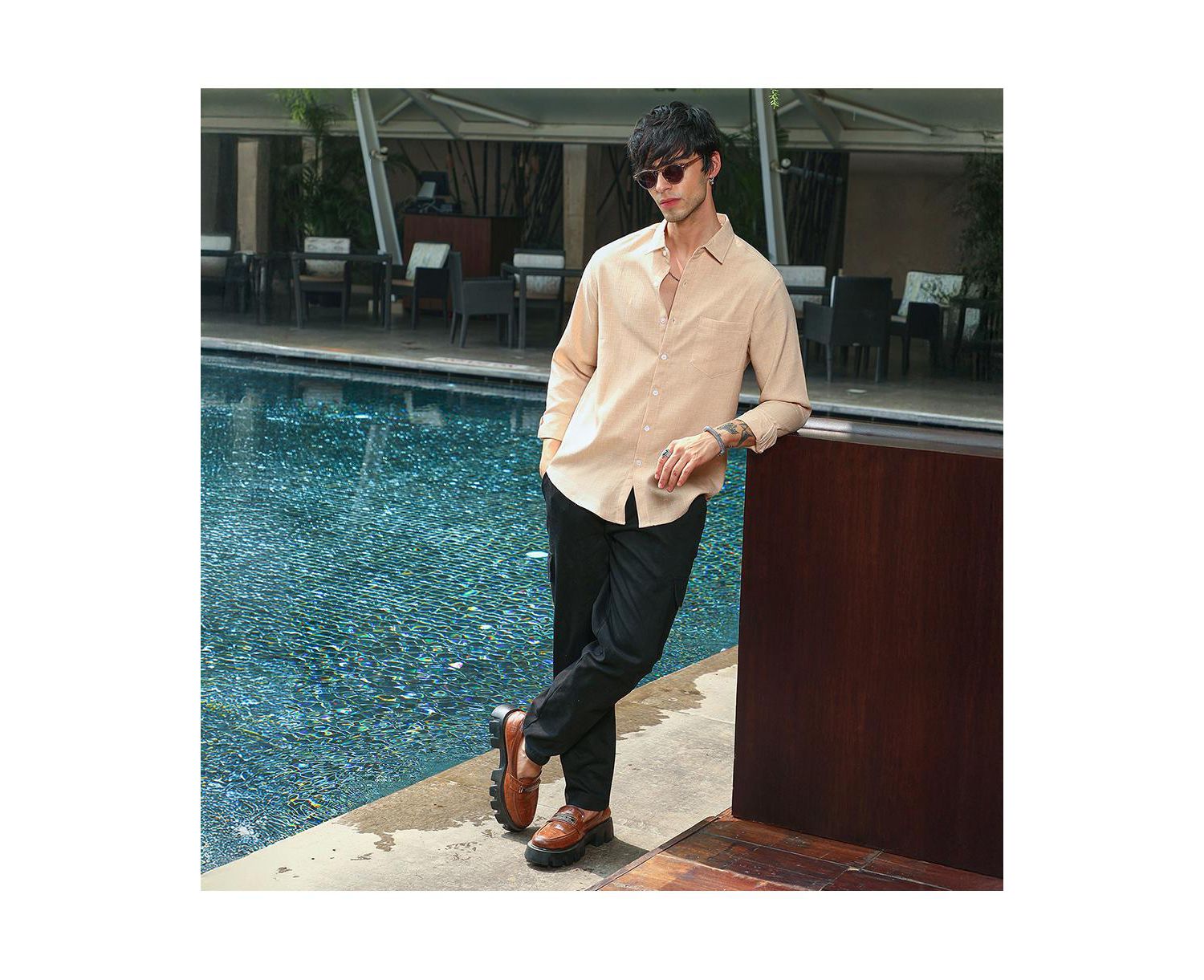Men's Ecru Beige Solid Relaxed Shirt