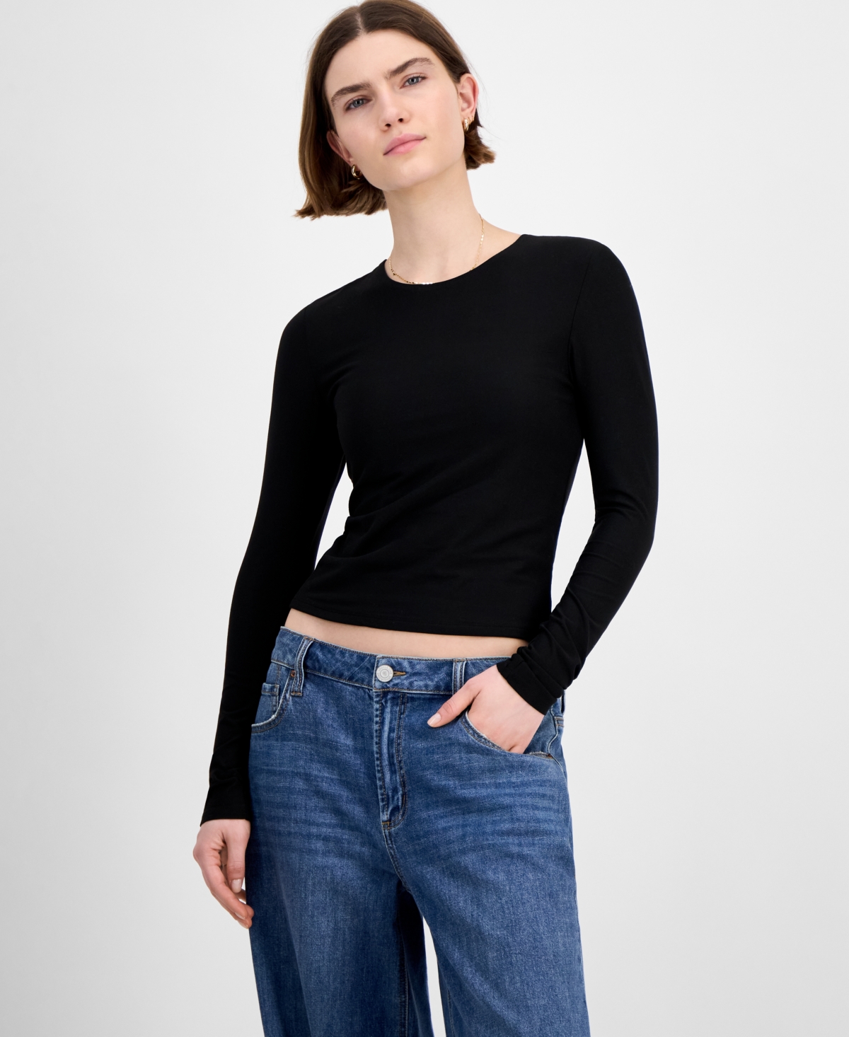 Hippie Rose Juniors' Crewneck Long-sleeve Top In Black