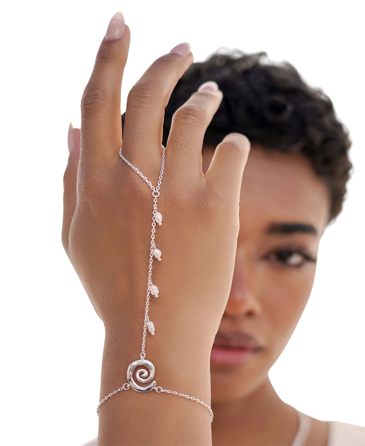 Ettika Aura Mother of Pearl Hand Chain