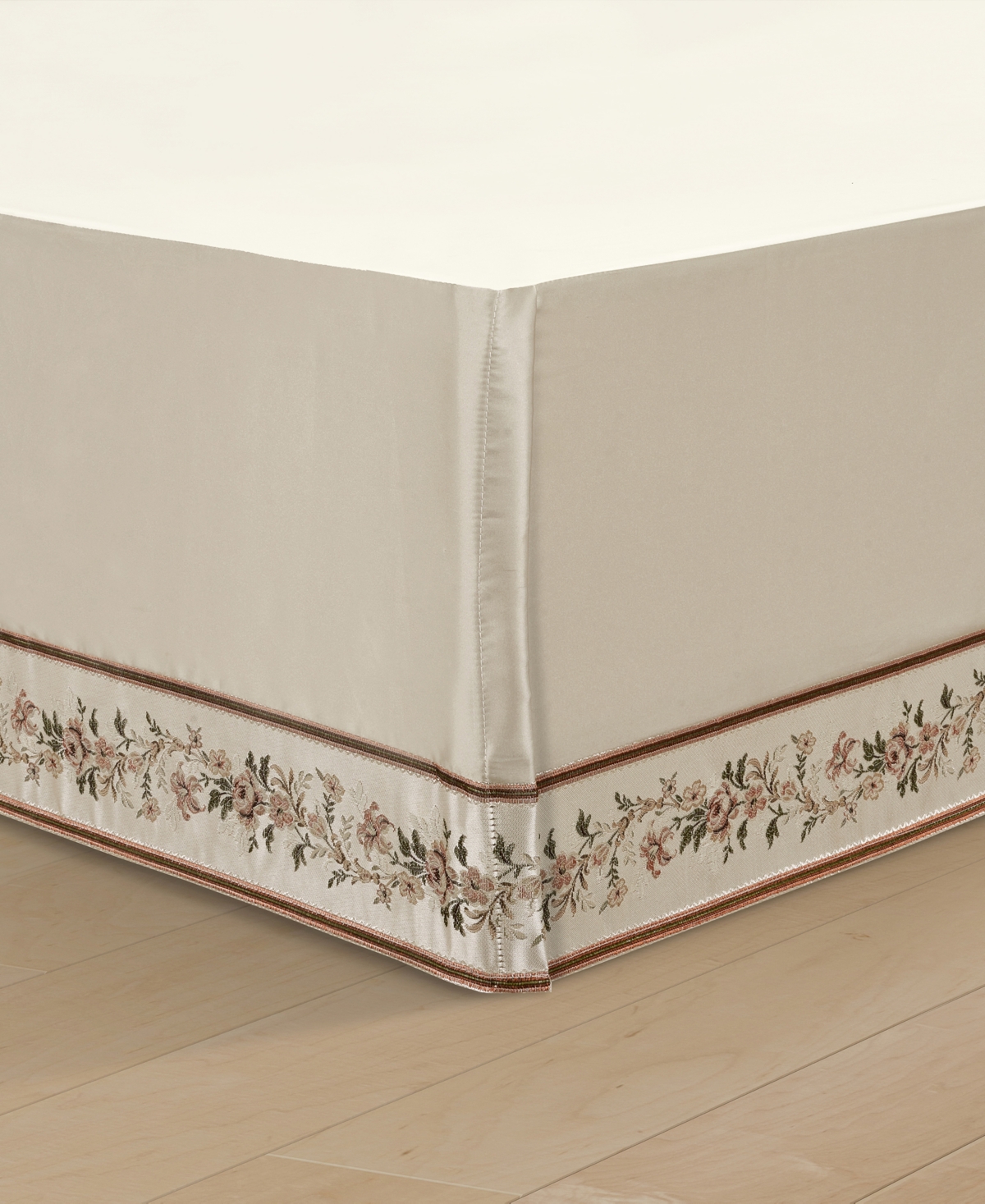 J Queen New York Pecora 4-Pc. Comforter Set